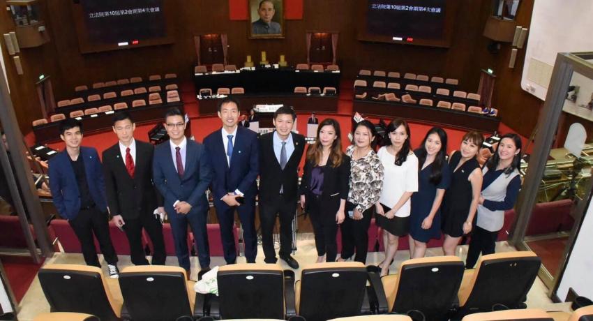 世青拜會立法委員溫玉霞，及邱委員臣遠